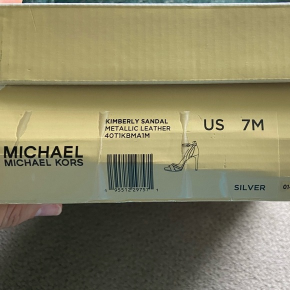 Michael Kors Kimberly Metallic Snake Embossed Leather Sandal Silver 7M NWB - Picture 6 of 6